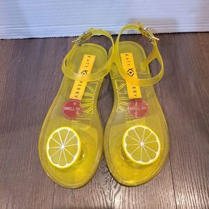 Katy Perry Sandals The Geli Yellow Lemon Fruit Scented Jelly Flat Ankle Strap  6